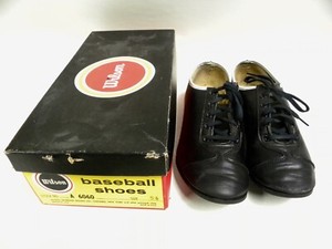 leather baseball shoes
