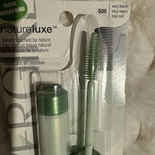 Cover Girl Mascara Natural Luxe Very Black #500 - Picture 2 of 3