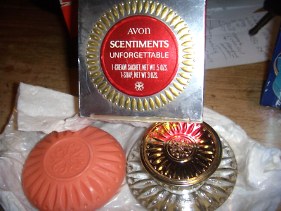 NEW AVON VTG. SCENTIMENTS UNFORGETTABLE CREAM SACHET 5 OZ, 1 SOAP