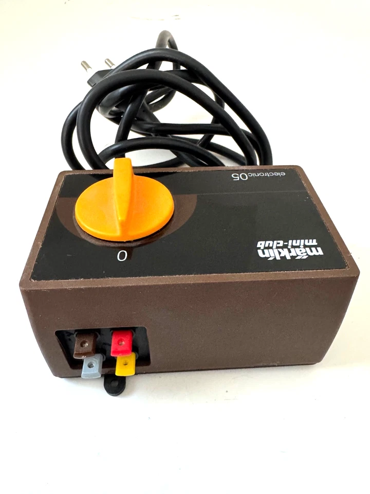 Marklin  Transformer Power Pack Z-Scale 220 VOLTS Electronic 05 37700 - Image 2 of 4