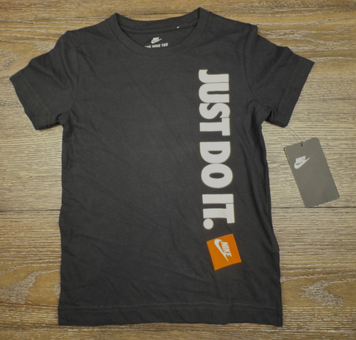 Nike Just Do It noir et blanc manches courtes garçon taille 5 neuf avec étiquette