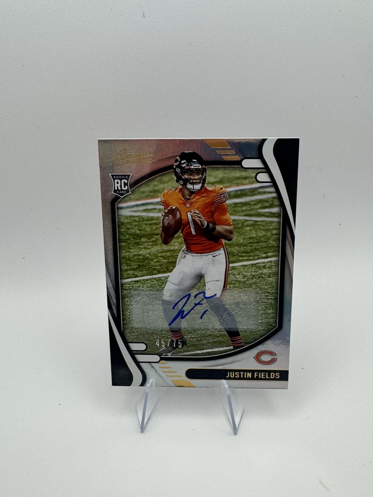 2021 Absolute Justin Fields Signature Rookies Spectrum Autographs Auto 75