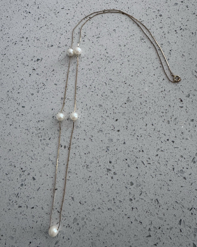 Gold-tone Chain Drop Pendant Necklace w/5 Simulated White Imitation Pearls