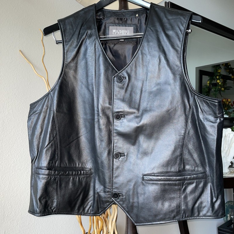 Wilson’s Black Leather Vest Biker Button Up Pockets Size X-Large EUC