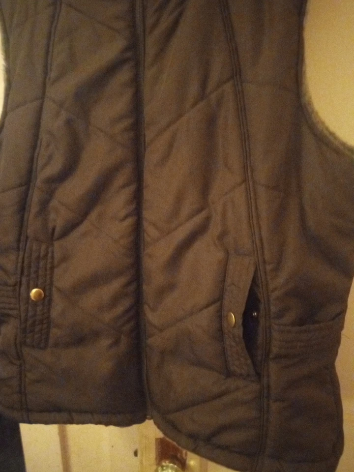 KC Collections Women's Size XL Brown Fuzzy Lined Vest - Image 4 of 4