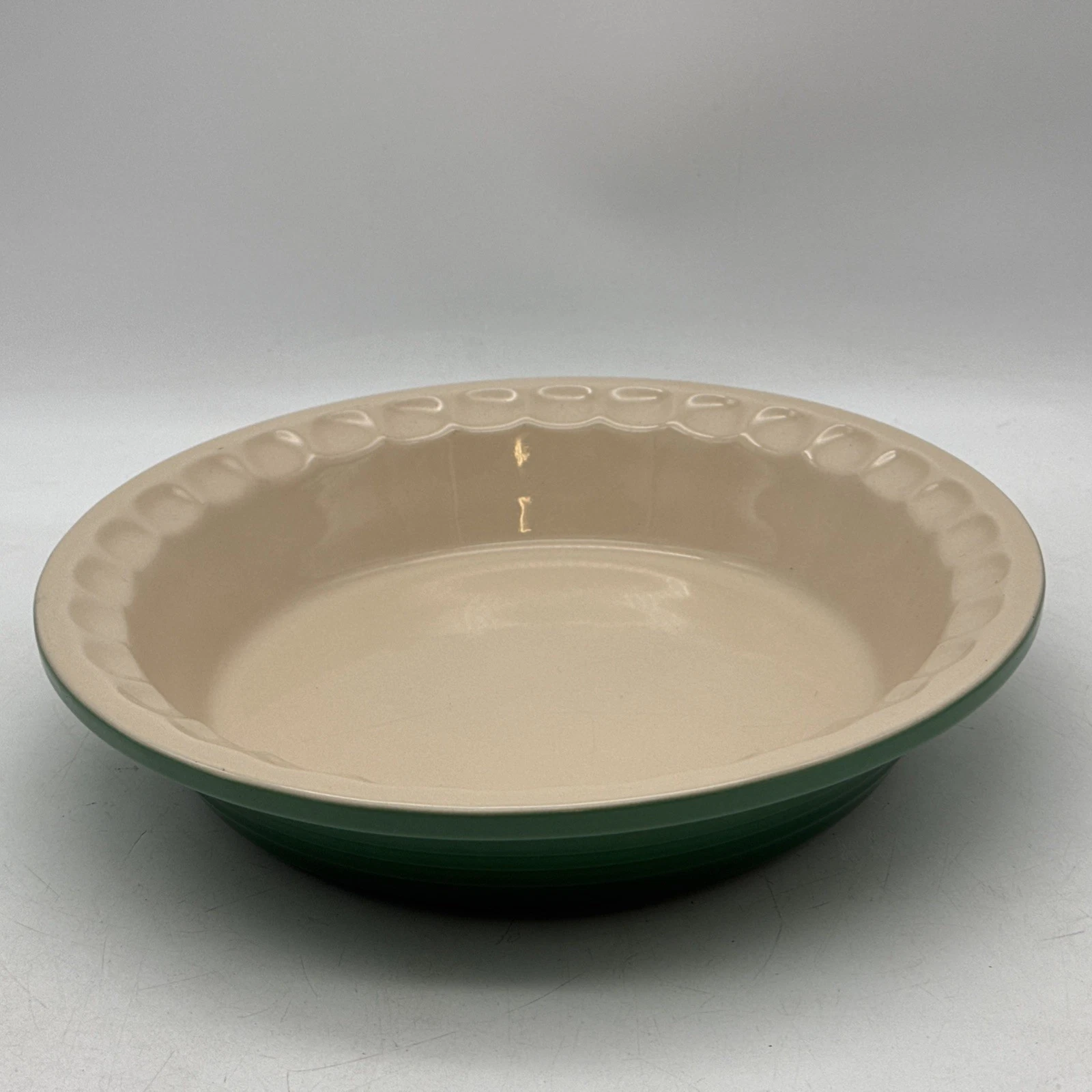 Le Creuset Stoneware Pie Pan Green Scallop Edge 10.5” Dish Plate