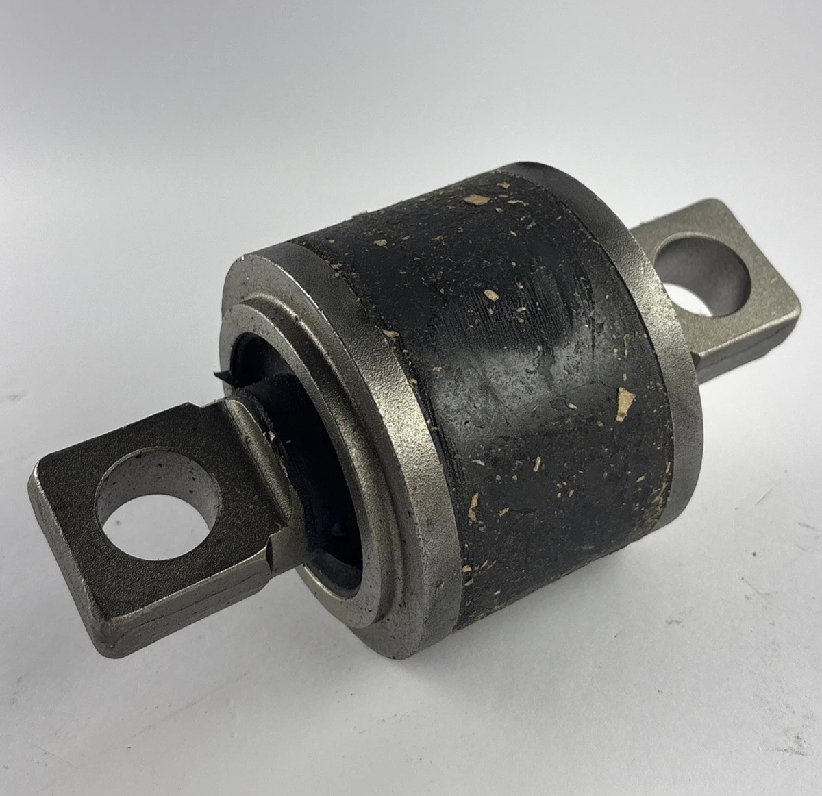 Automann TRB4669 V Rod Apex Bushing Freightliner photo 3