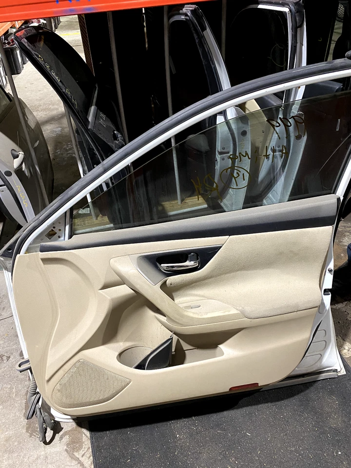 Front Door NISSAN ALTIMA Right 13 14 15 16 17 18 - Image 2 of 4