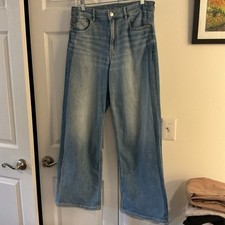 American Eagle Women  s Size 8 Short Super High-Rise Baggy Wide Leg Jeans