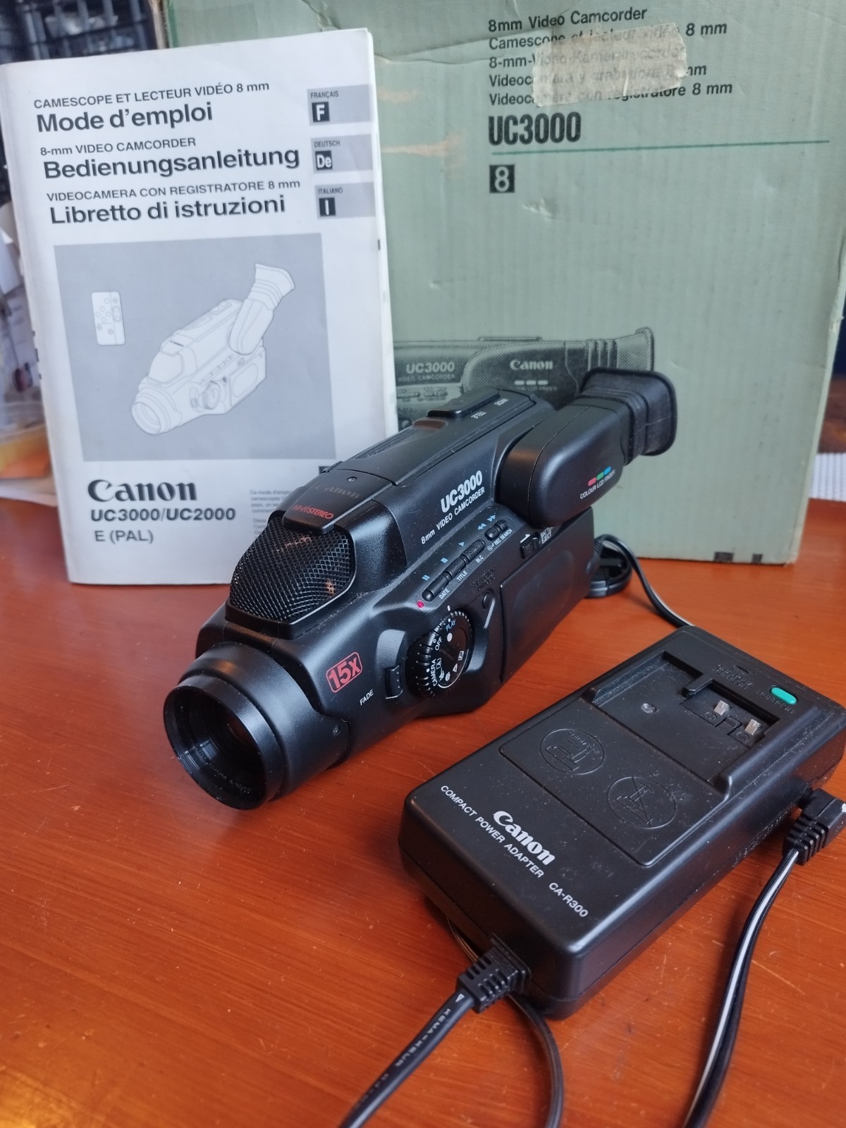 Canon UC 3000 Camcorder