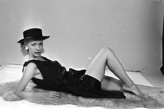 3 alte sw Negative hübsche Frau 35mm vom prof. Fotograf abx AB3