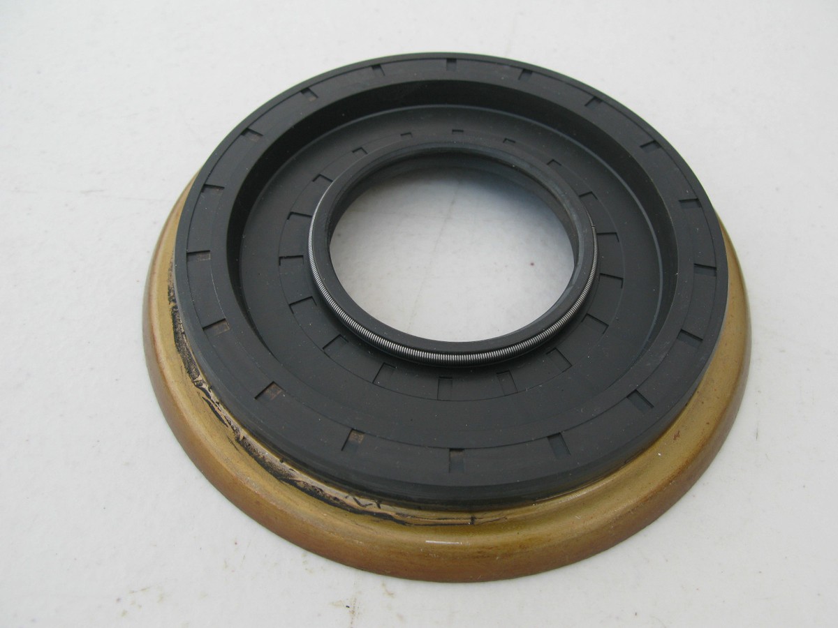 専用出品20250512-01 Nos Differential Output Seal 0259972647 Fit MERCEDES BENZ
