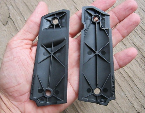 1911 COLT PISTOL GUN GRIPS FLAMING DEATH SKULL BLACK, FITS FULL SIZE, NEW! - Picture 2 of 8