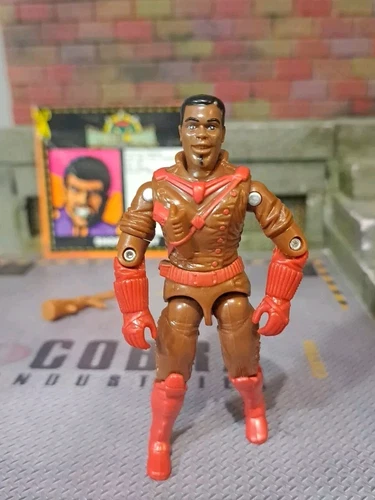 GI JOE ~ SHORTBURST ~ BRONZE BOMBER ~ 100% & FILE CARD SHORT FUZE