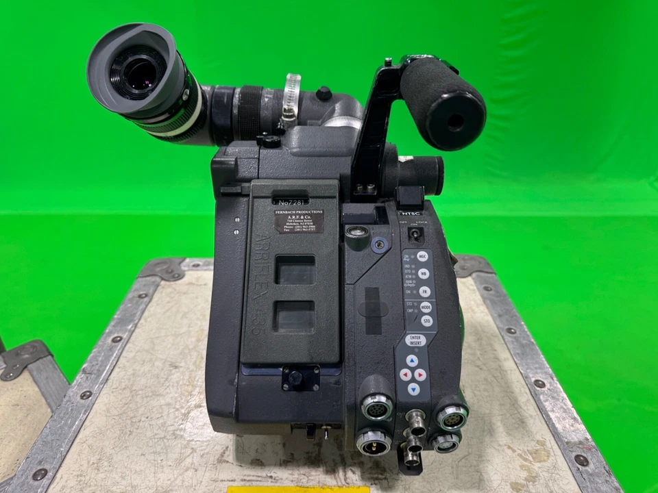 Cámara fotográfica ARRI Arriflex 435 ES 35 mm con IVS, montaje PL, cargadores, estuche - Kit profesional Foto 3 de 4