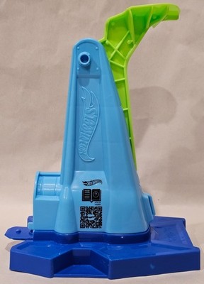 Hot Wheels Track Builder Blue Manual Push Down Car Launcher, HMB15