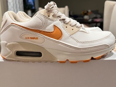 Nike Air Max 90 SE WOMENS Snikers Size 7 Phanton Light Curry Pre Owned NO box
