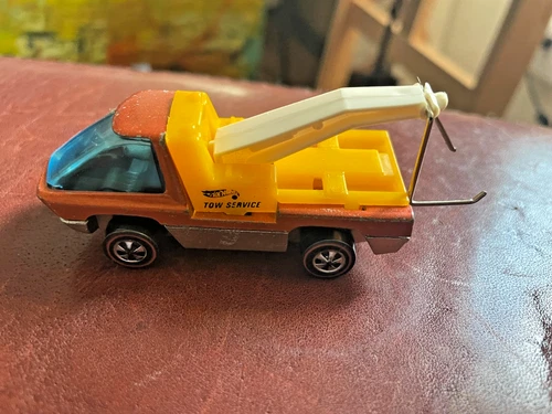 New ListingHot Wheels Redline HEAVYWEIGHTS TOW TRUCK Copper