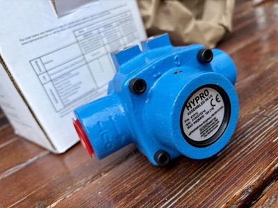 PENTAIR HYPRO 4101C 4-Roller Pump, Cast Iron Sprayer Pump, 7.2 GPM, 150 PSI, ...