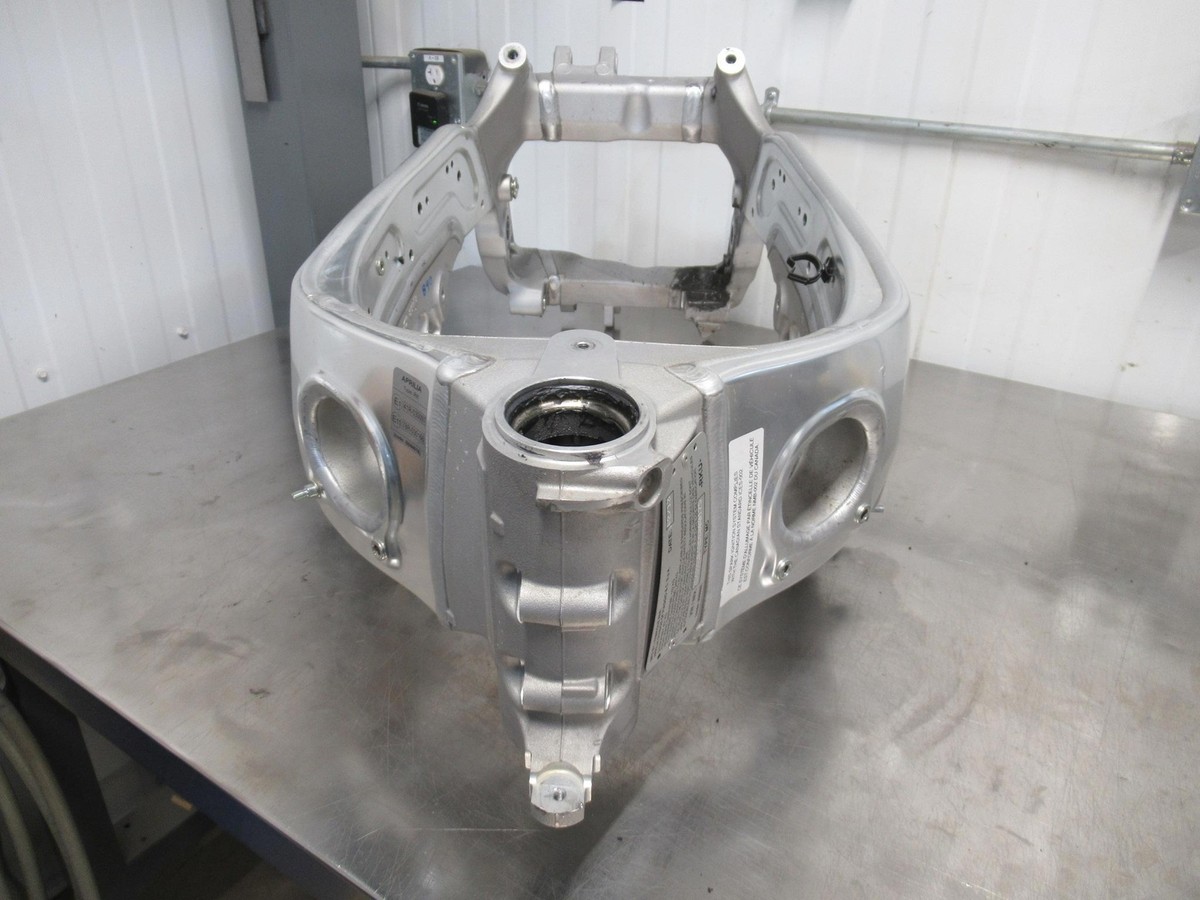 EB890 2013 13 APRILIA RSV4 1000 FRAME VIN: ZD4RKU048DS000175 | eBay