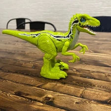 Zuru Robo Alive Dinosaur Walks Moves Green Toy 6" Batteries Included Works