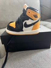 Jordan 1 Retro Toddler Size 3 Yellow/black