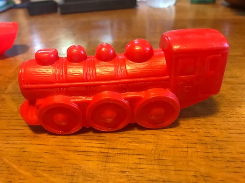 VINTAGE PLASTIC RED BOAT & TRAIN BLOW MOLD TOYS - Picture 2 of 8