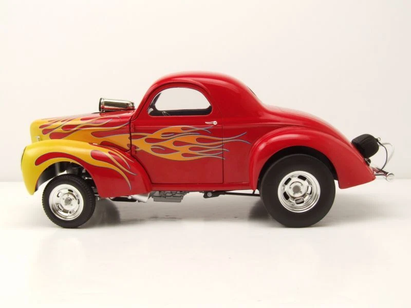 Willys Gasser 1941 Rosso Giallo Con Fiamme Modellino Auto 1:18 Acme - Immagine 3 di 4