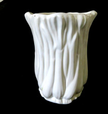 Sylvac Spring Onion Vase White raised spring onion pattern