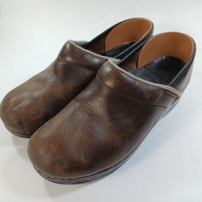 Dansko Sanita Clogs Women s 38 7.5 Brown Leather Nurse Slip Resistant