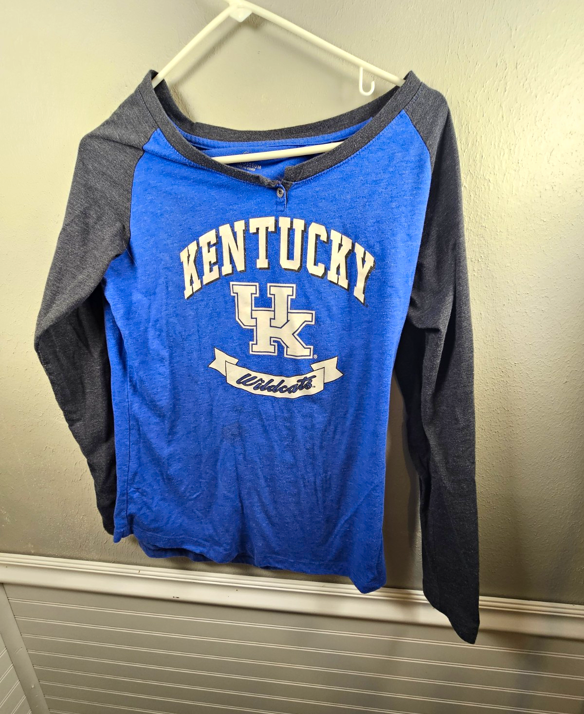 Colosseum Kentucky Wildcats Blue/Gray Long Sleeve Raglan Shirt Women’s 1X