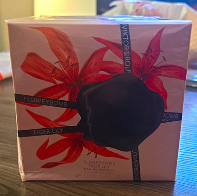 Viktor & Rolf Flowerbomb Tiger Lily Eau de Parfum Spray, 3.4 fl oz