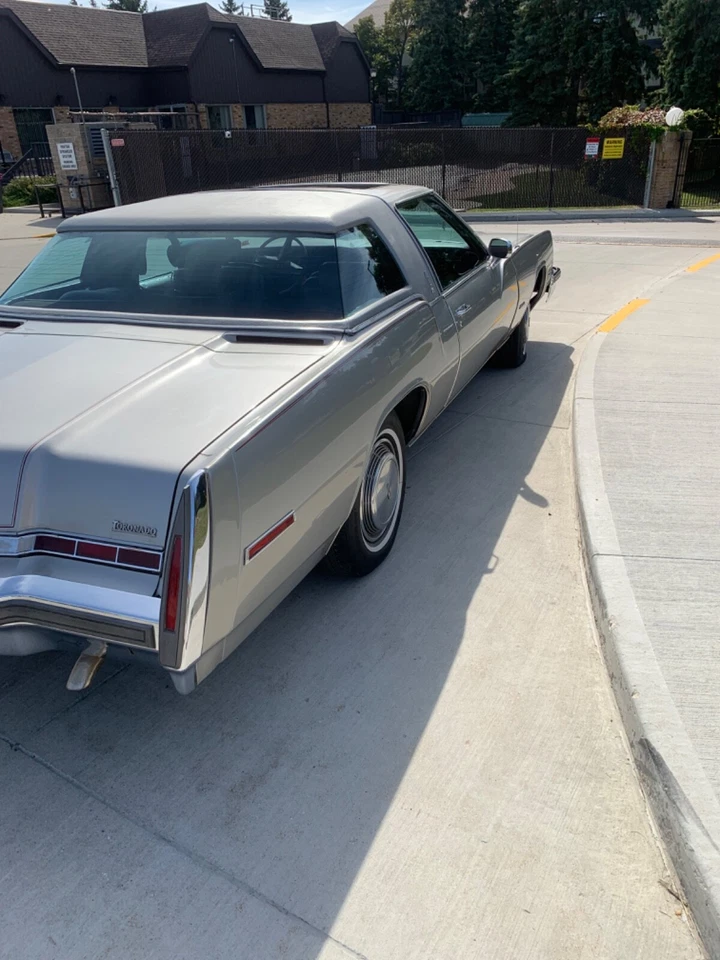 Oldsmobile: Toronado - Image 2 of 4