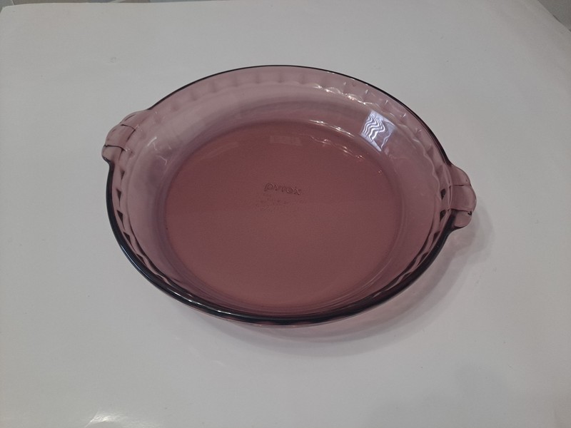 #229 Cranberry PYREX Made in USA 10"/24cm Fluted Pie Dish