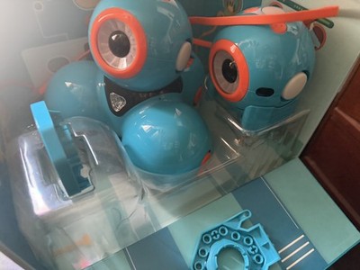 Wonder Workshop Dash DA01 And Dot Robots DO01