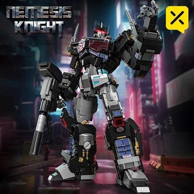 Real Glow! 2045pcs Prime Robot - LED Lights & Knight Armor Model