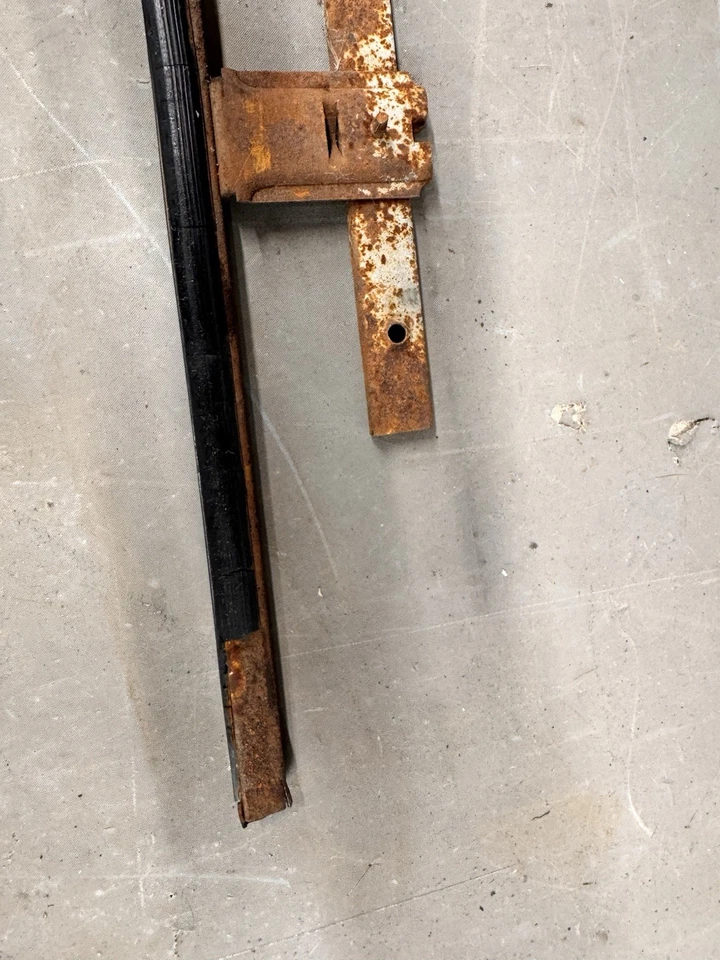 Chevy Impala 1961-1964 sedán de 4 puertas ventana pista de vidrio lado RR Biscayne Belair Foto 4 de 4