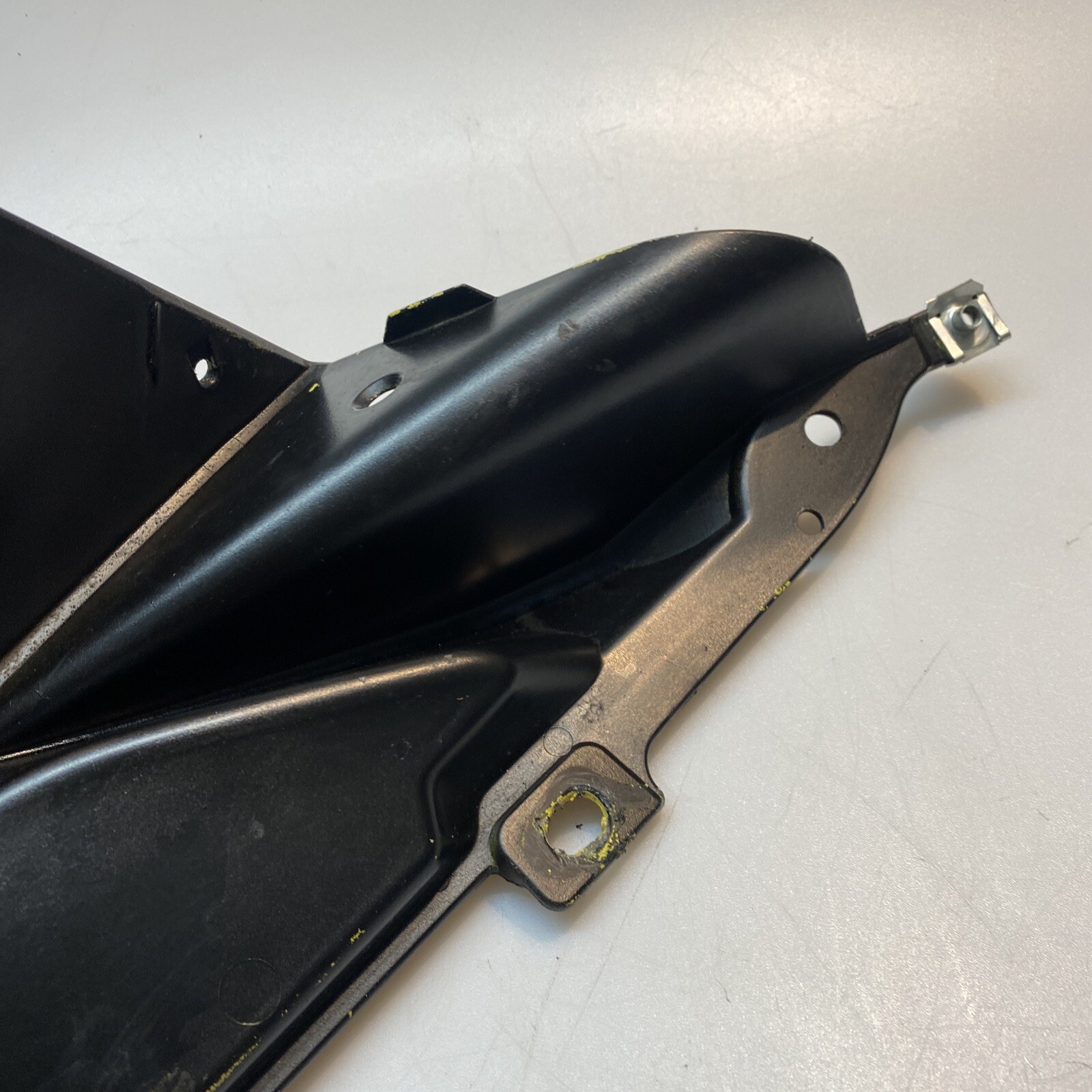 Plakettenträger Links Plaque holder Left 46637715921 BMW S 1000 RR 