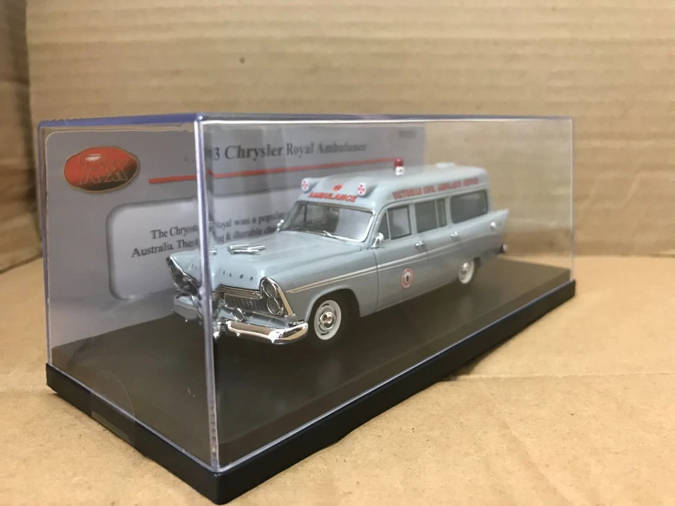 Ambulancia Chrysler TRAX TRR101C - 1961 AP3 - GRIS Foto 2 de 4