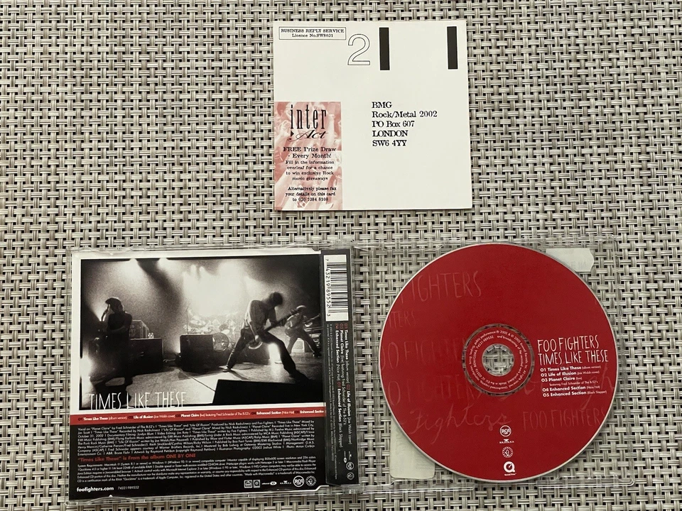 FOO FIGHTERS,”TIMES LIKE THESE” UK 2002 RELEASE, RCA RECORDS, 3 SINGLES 2 CD ROM Foto 3 de 4