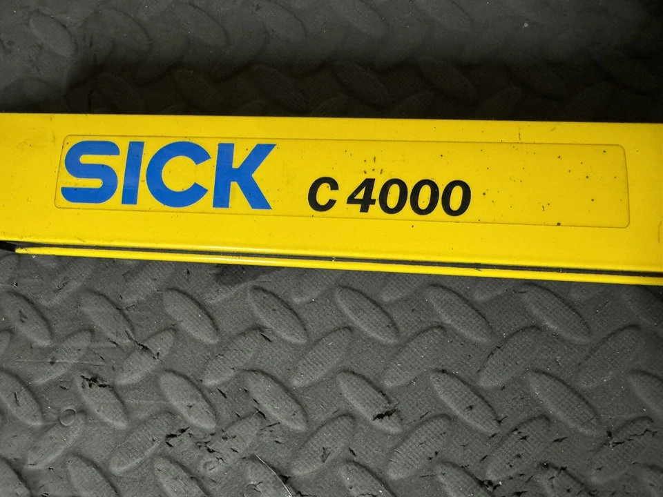 Sick Safety Light Curtain (Sender) C40S-1004DA010 (PN: 1018767) Type 4, 40mm Res - Image 4 of 4