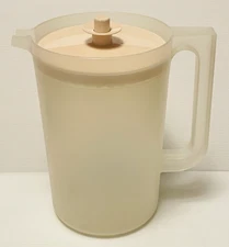 Tupperware 2 Quart Pitcher #1676-5 Clear With Cream Push Down Button Lid Vintage