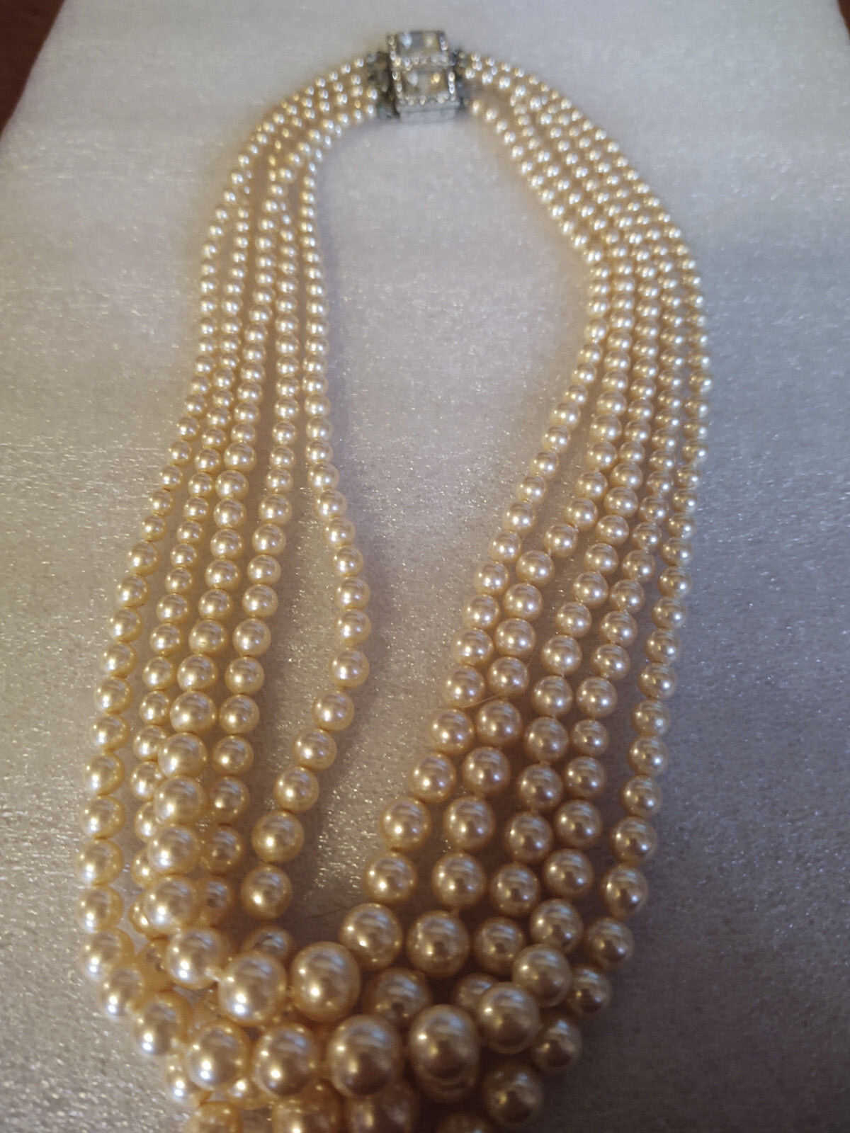 Vintage Marvella Pearl Strand Necklace Gem