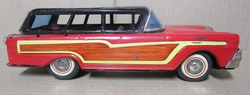 BANDAI 1958 FORD RANCH STATION WAGON CAR WOOD GRAIN SIDES TIN FRICTION TOY JAPAN
