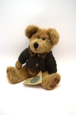Boyds Bears Boyds Mr. Trumbull Teddy Bear w/ Bow Tie & Green Sweater NWT