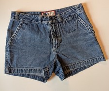 Vintage Old Navy size 2 women's denim shorts med wash mid rise zip up pockets
