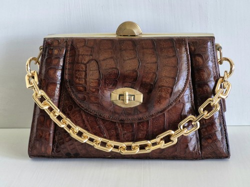 Vintage Unbranded 1950'S Chestnut Brown Alligator Purse With A Modern Touch