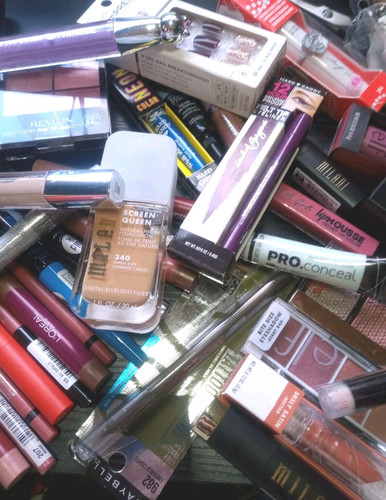 50 Pc Name Brand Mixed Makeup Wholesale Lot CoverGirl, Maybelline, L'Oreal, Etc - Picture 4 of 5