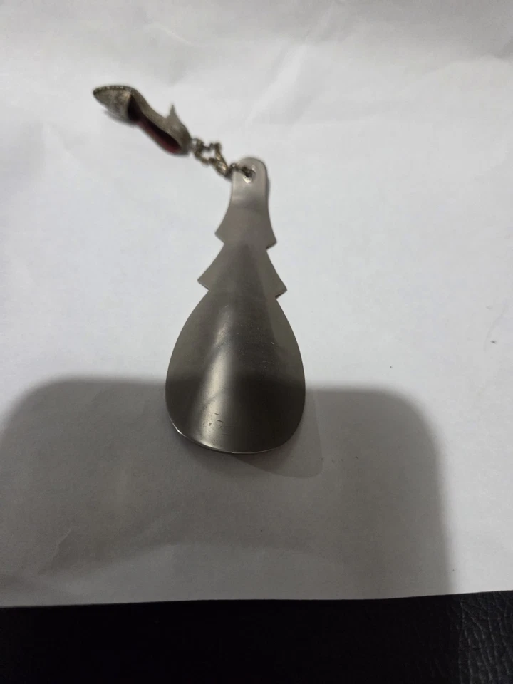 Mini zapato vintage de 3" plateado y rojo con zapato adjunto Foto 4 de 4