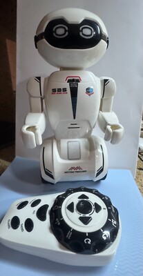 Silverlit Macrobot Smart Balance System Motion Tracker Robot With